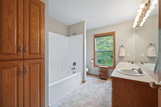 15989 Xeon Street NW, Andover, MN 55304