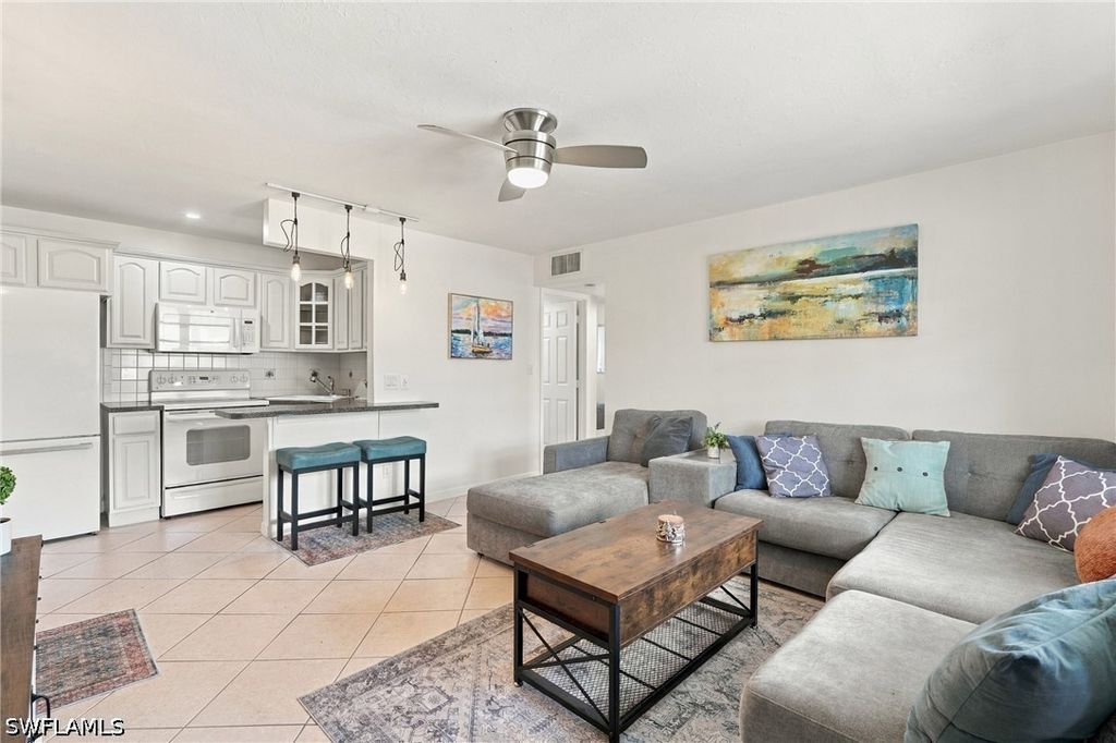 457 Tallwood ST 408, Marco Island, FL 34145