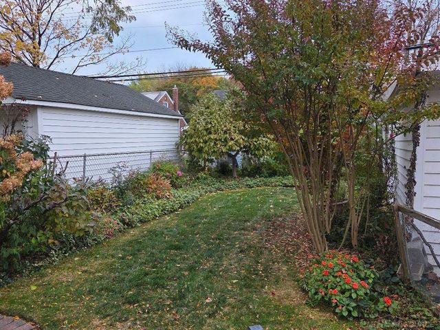 21602 Newcastle Street, Harper Woods, MI 42225