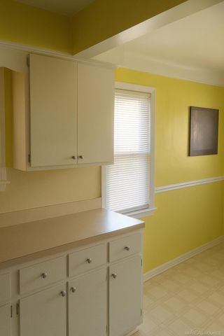 21602 Newcastle Street, Harper Woods, MI 42225