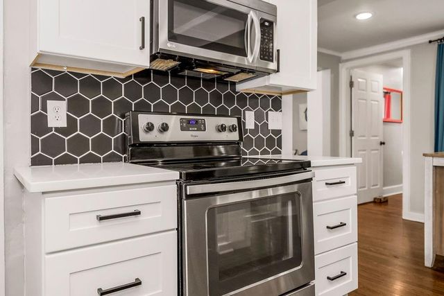 8036 Mercier Street, Kansas City, MO 64114