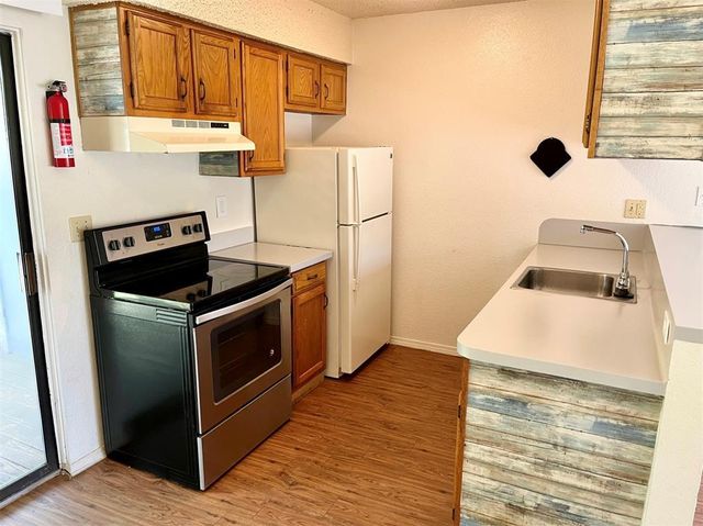 122 Hillside DR A, Elgin, TX 78621
