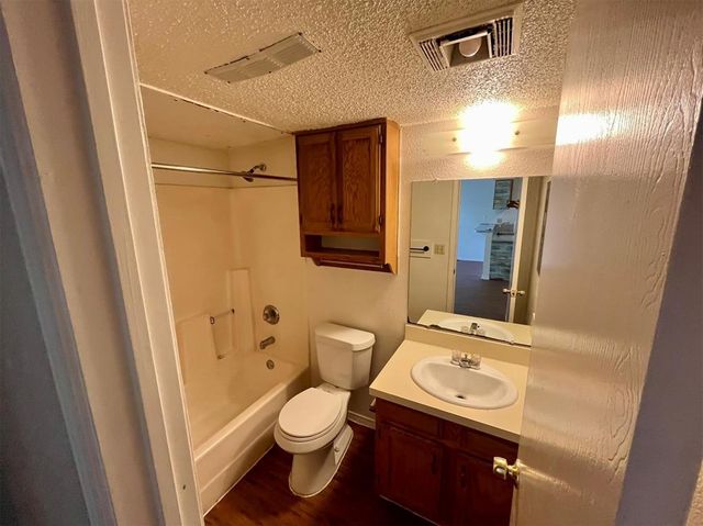 122 Hillside DR A, Elgin, TX 78621