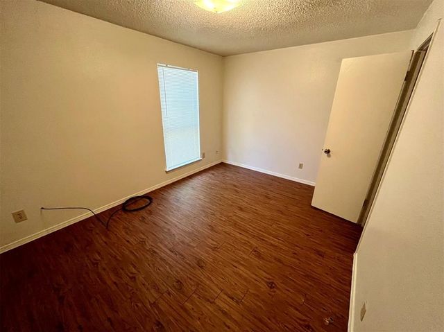 122 Hillside DR A, Elgin, TX 78621