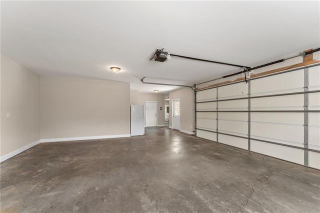 226 Sweetbriar Club Drive, Woodstock, GA 30188