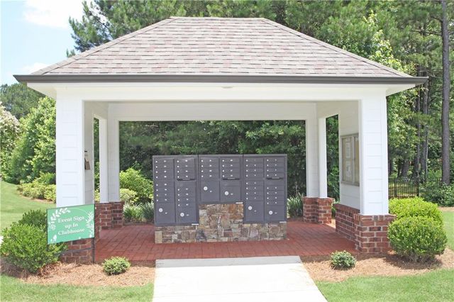 226 Sweetbriar Club Drive, Woodstock, GA 30188