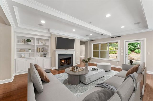 226 Sweetbriar Club Drive, Woodstock, GA 30188