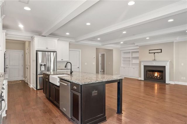 226 Sweetbriar Club Drive, Woodstock, GA 30188