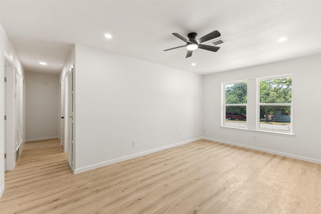 420 Dogwood Street, Springtown, TX 76082