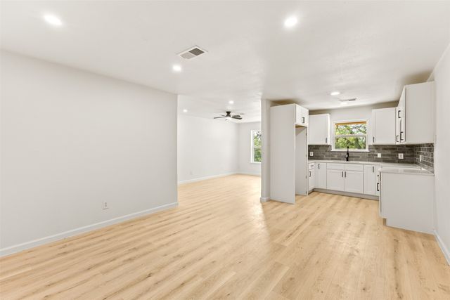 420 Dogwood Street, Springtown, TX 76082
