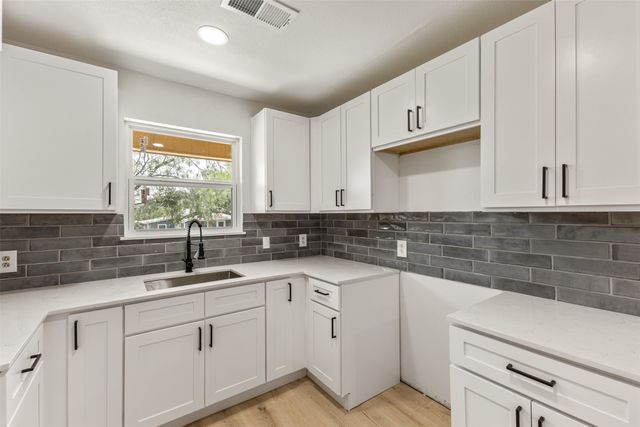 420 Dogwood Street, Springtown, TX 76082