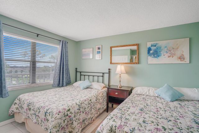 3959 Via Poinciana 503, Lake Worth, FL 33467