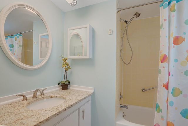 3959 Via Poinciana 503, Lake Worth, FL 33467