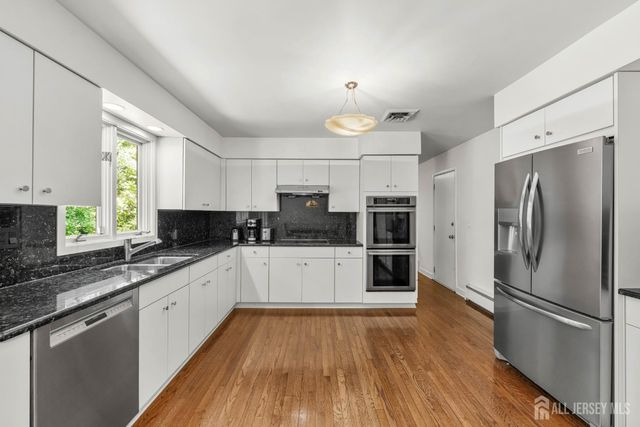 46 Independence Drive, East Brunswick, NJ 08816