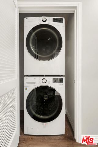 7428 Santa Monica Boulevard 202, West Hollywood, CA 90046