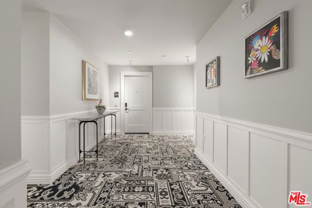 7428 Santa Monica Boulevard 202, West Hollywood, CA 90046