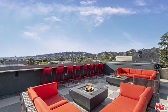 7428 Santa Monica Boulevard 202, West Hollywood, CA 90046