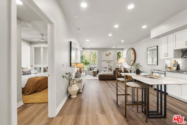 7428 Santa Monica Boulevard 202, West Hollywood, CA 90046