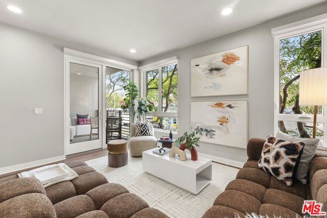 7428 Santa Monica Boulevard 202, West Hollywood, CA 90046