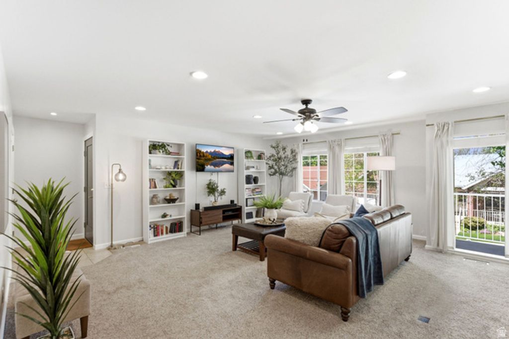 Image 8 of property listing at 4822 S HOLLADAY BLVD #110, Holladay, UT 84117