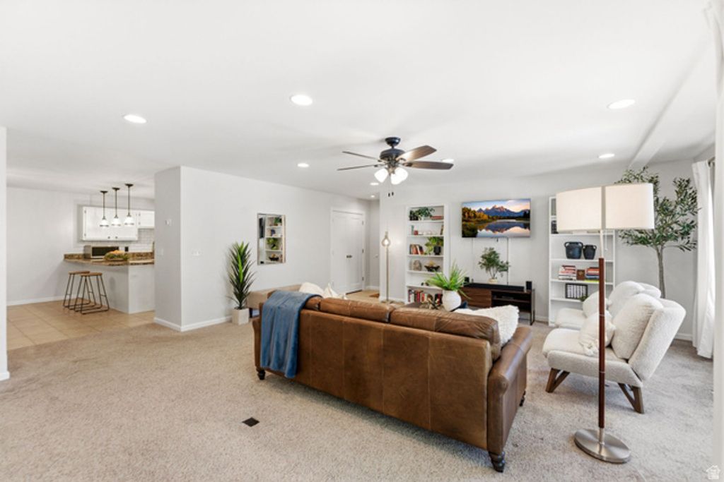 Image 9 of property listing at 4822 S HOLLADAY BLVD #110, Holladay, UT 84117