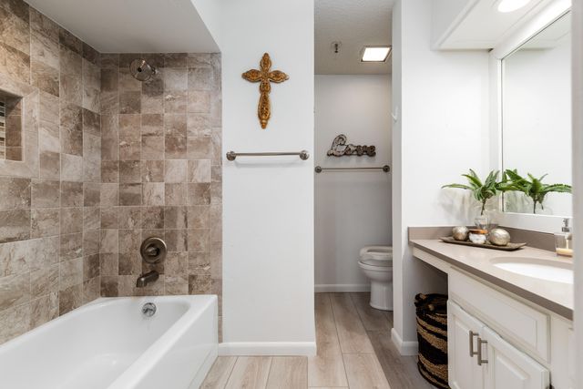 57200 E Highway 125 Unit 4841, Monkey Island, OK 74331