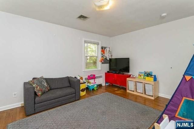 160 Magnolia Avenue, Cresskill, NJ 07626