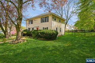 160 Magnolia Avenue, Cresskill, NJ 07626