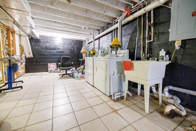 5800 W May Road, Bloomington, IN 47403