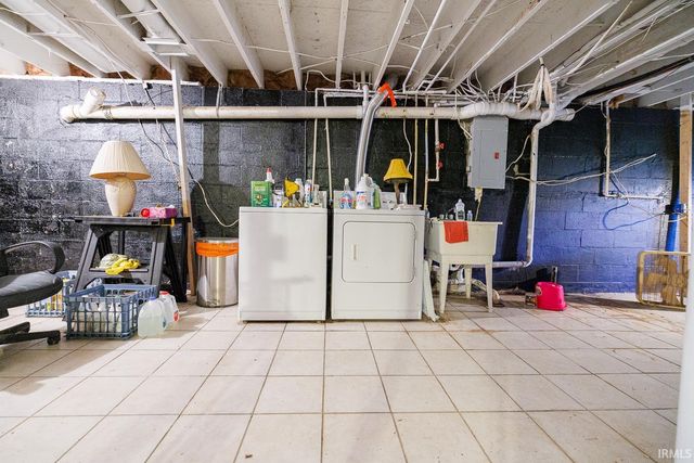 5800 W May Road, Bloomington, IN 47403
