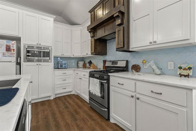 1 Ivory Drive, Yukon, OK 73099