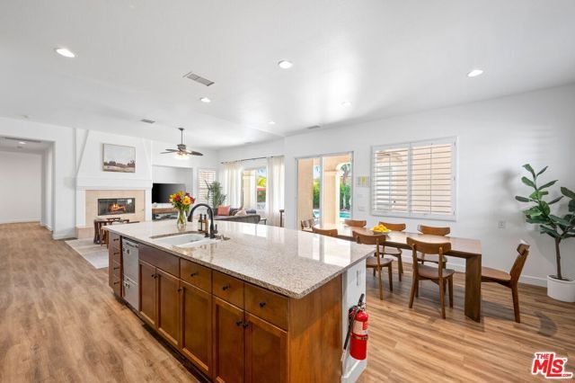 1441 Lorena Way, Palm Springs, CA 92262