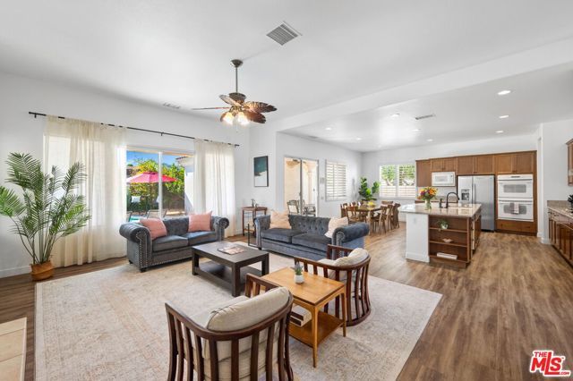 1441 Lorena Way, Palm Springs, CA 92262