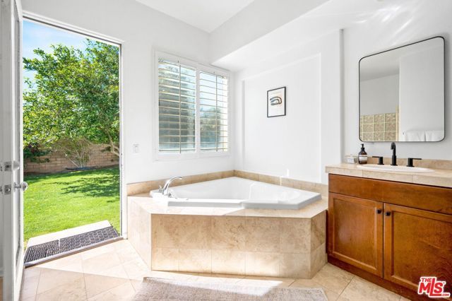 1441 Lorena Way, Palm Springs, CA 92262