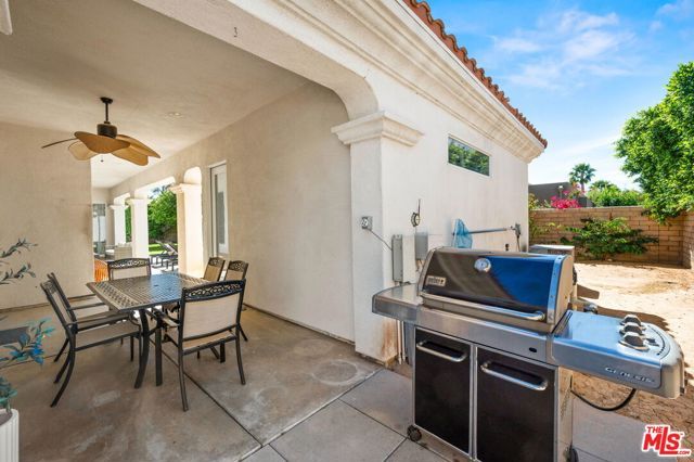 1441 Lorena Way, Palm Springs, CA 92262