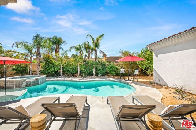 1441 Lorena Way, Palm Springs, CA 92262