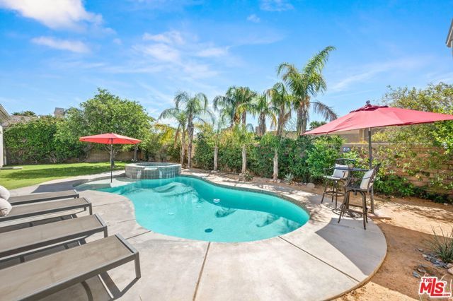 1441 Lorena Way, Palm Springs, CA 92262