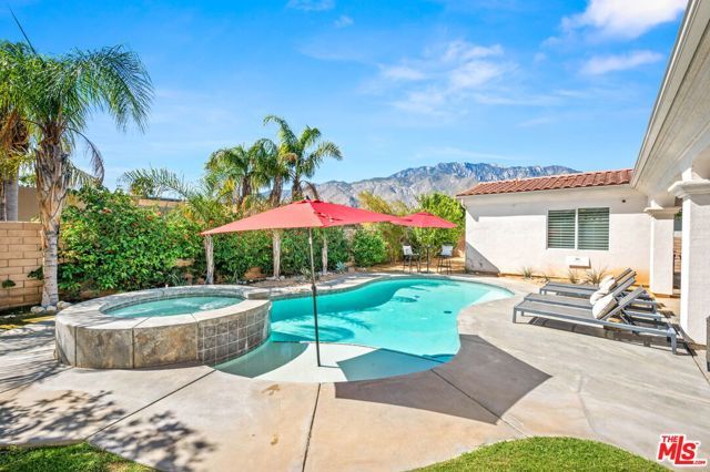1441 Lorena Way, Palm Springs, CA 92262