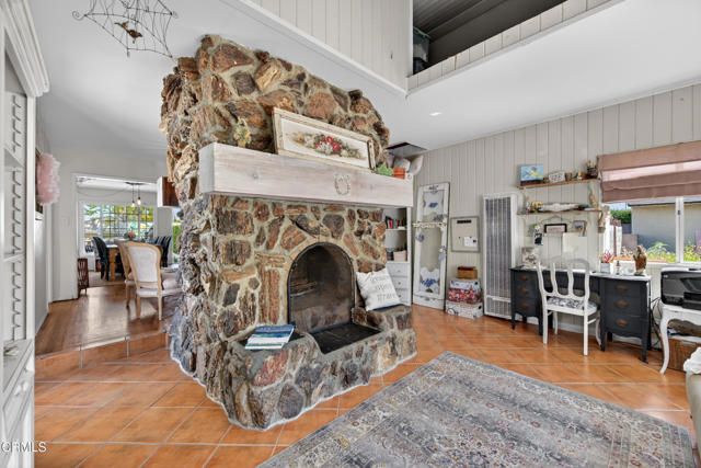 457 Valmore Avenue, Ventura, CA 93003