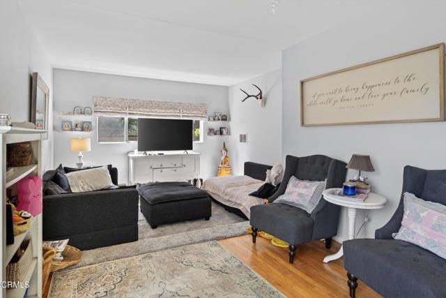 457 Valmore Avenue, Ventura, CA 93003