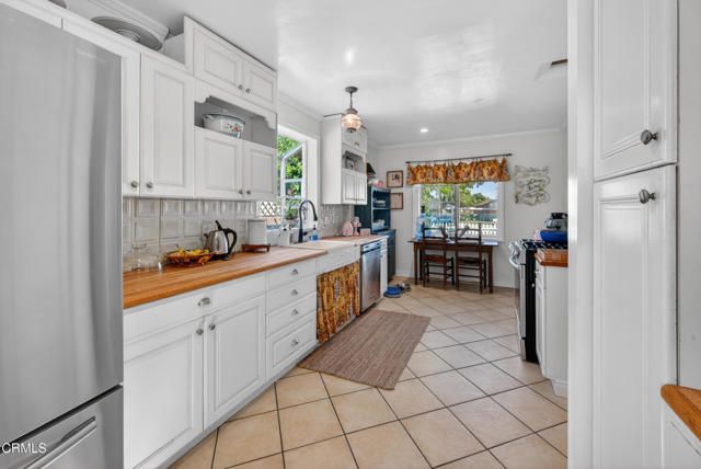 457 Valmore Avenue, Ventura, CA 93003