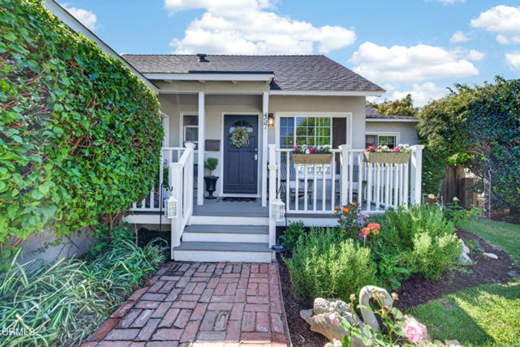 457 Valmore Avenue, Ventura, CA 93003