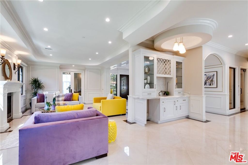 Image 11 of property listing at 1608 S Santa Anita Avenue, Arcadia, CA 91006