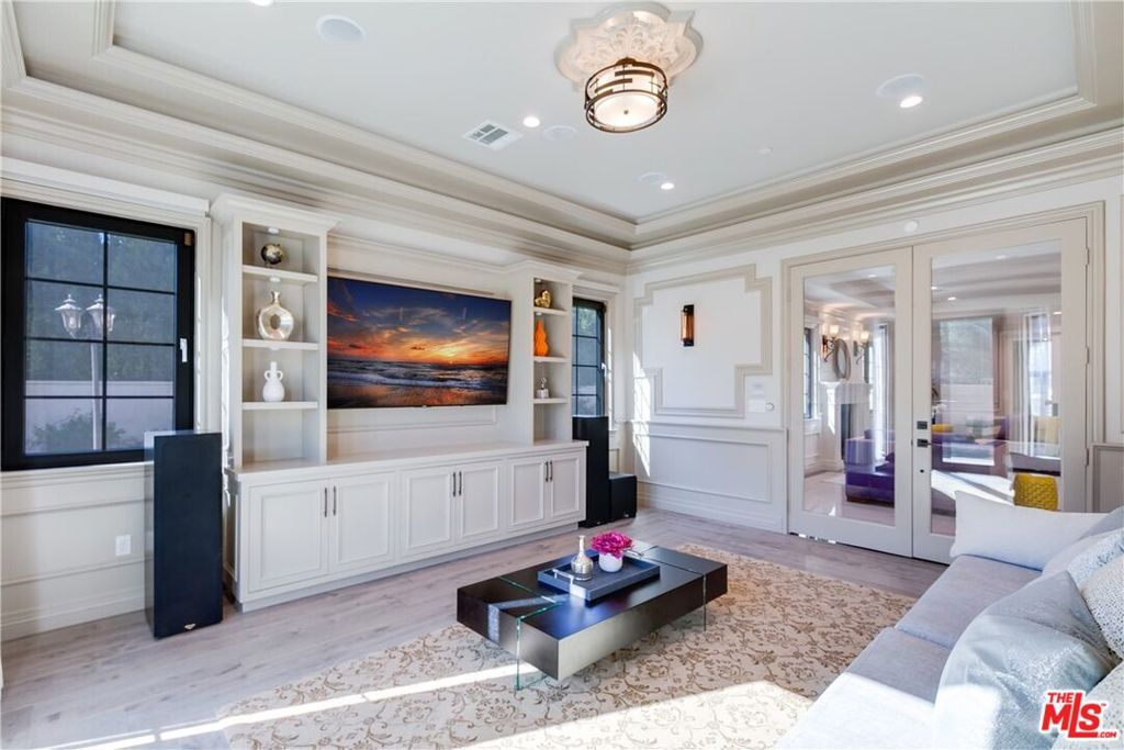 Image 12 of property listing at 1608 S Santa Anita Avenue, Arcadia, CA 91006