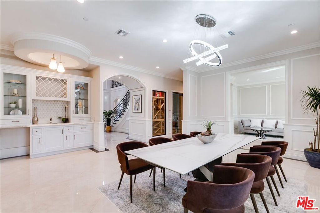 Image 14 of property listing at 1608 S Santa Anita Avenue, Arcadia, CA 91006