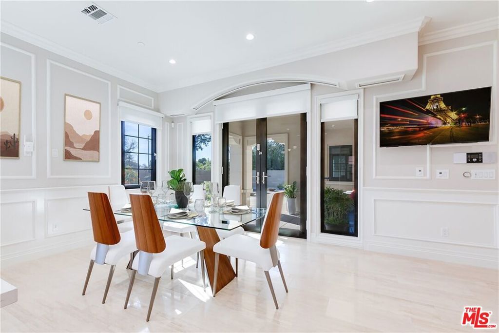 Image 16 of property listing at 1608 S Santa Anita Avenue, Arcadia, CA 91006