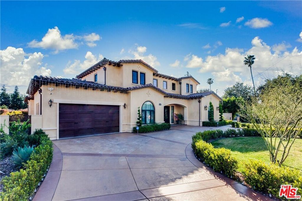 Image 2 of property listing at 1608 S Santa Anita Avenue, Arcadia, CA 91006