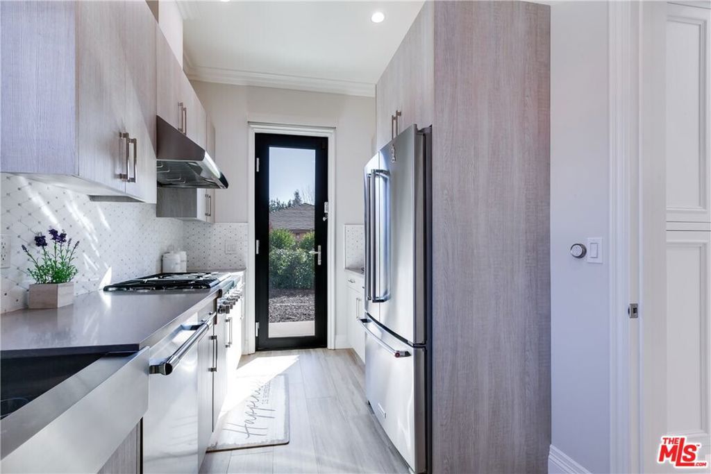 Image 20 of property listing at 1608 S Santa Anita Avenue, Arcadia, CA 91006