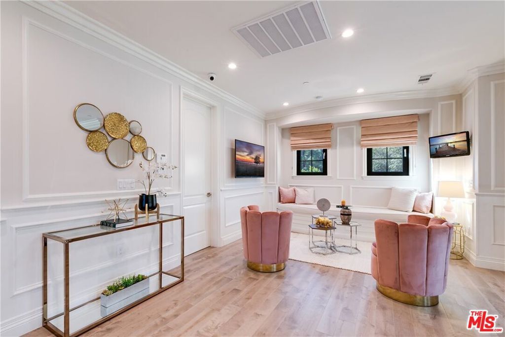 Image 22 of property listing at 1608 S Santa Anita Avenue, Arcadia, CA 91006