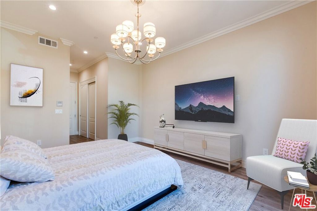 Image 24 of property listing at 1608 S Santa Anita Avenue, Arcadia, CA 91006
